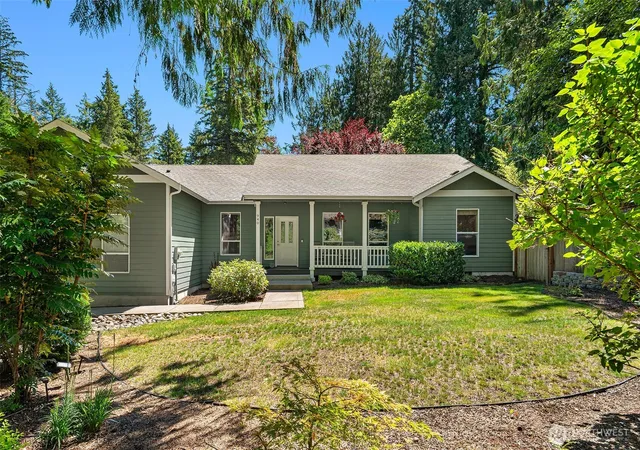Photo 1 of Single family home for sale at 940 E Lakeshore Dr, Allyn, WA 98524 | MLS# NWM2553137 | Listing updated on 2026-09-24