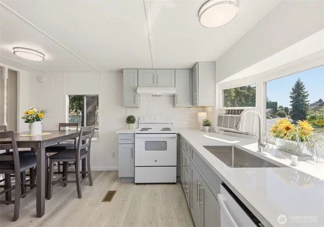 Photo 1 of Manufactured home for sale at 5900 64th Street Ne #70, Marysville, WA 98270 | MLS# NWM2553144 | Listing updated on 2026-09-22