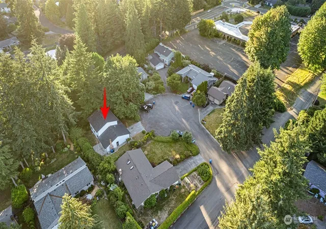 Photo 2 of Single family home for sale at 1717 Governor Stevens Ct Se, Olympia, WA 98501 | MLS# NWM2553163 | Listing updated on 2026-10-11
