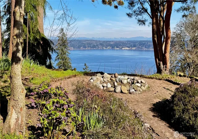 Photo 3 of Single family home for sale at 3968 S E Camano Dr, Camano Island, WA 98282 | MLS# NWM2553373 | Listing updated on 2026-09-22