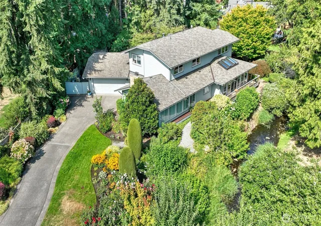 Photo 2 of Single family home for sale at 11 Cascade Key, Bellevue, WA 98006 | MLS# NWM2553470 | Listing updated on 2026-09-22