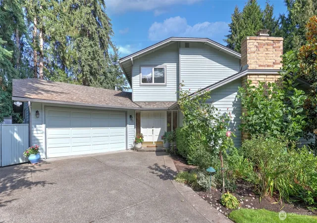 Photo 4 of Single family home for sale at 11 Cascade Key, Bellevue, WA 98006 | MLS# NWM2553470 | Listing updated on 2026-09-22