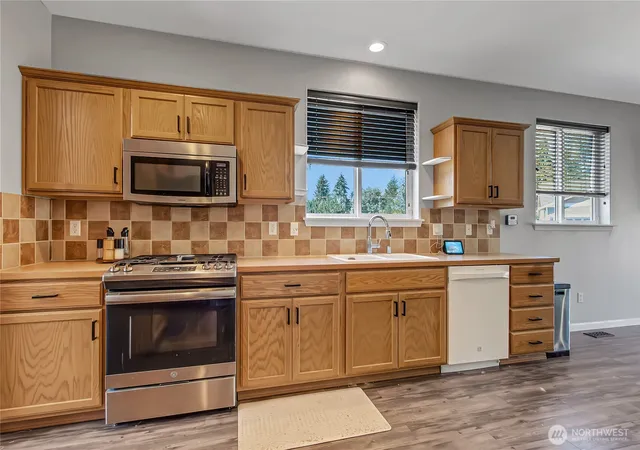 Photo 4 of Single family home for sale at 15334 104th Avenue SE, Yelm, WA 98597 | MLS# NWM2553581 | Listing updated on 2026-09-25