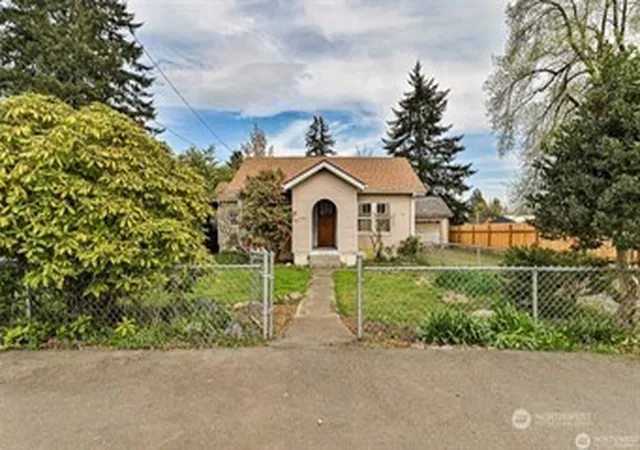 Photo 1 of Single family home for sale at 1912 Boundary St, Shelton, WA 98584 | MLS# NWM2553590 | Listing updated on 2026-09-22