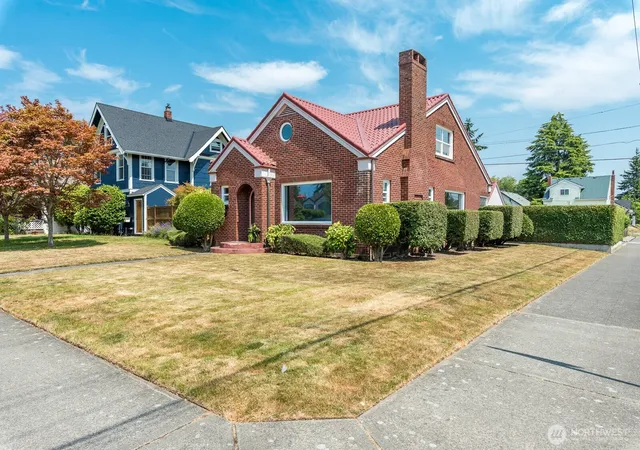 Photo 1 of Sale Pending at 1831 Rucker Ave, Everett, WA 98201 | MLS# NWM2553682 | Listing updated on 2026-09-25