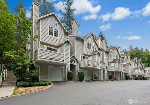 Photo 2 of Townhouse for sale at 601 12th Avenue Nw #E1, Issaquah, WA 98027 | MLS# NWM2553740 | Listing updated on 2026-09-22