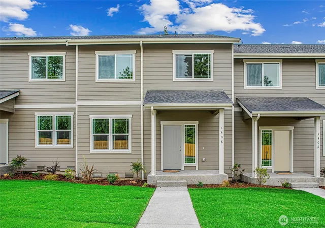 Townhouse for sale at 1408 E 51st Street, Tacoma, WA 98404 | MLS# NWM2553747
