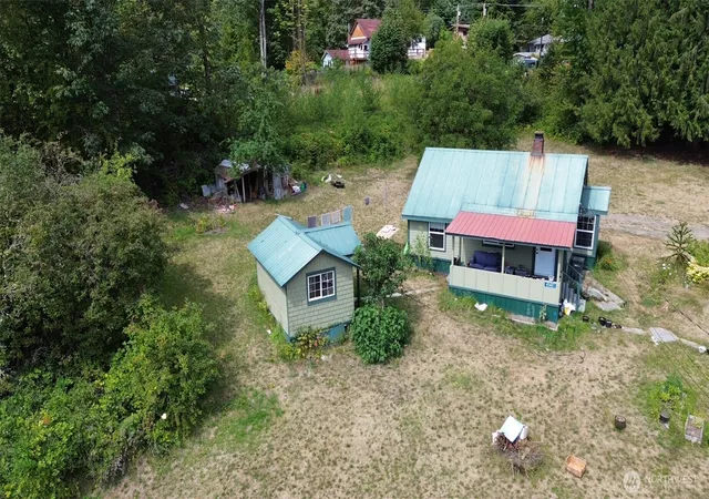 Photo 2 of Single family home for sale at 45401 Nellie Ln, Concrete, WA 98237 | MLS# NWM2553761 | Listing updated on 2026-09-22