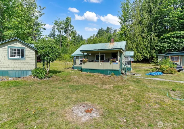 Photo 4 of Single family home for sale at 45401 Nellie Ln, Concrete, WA 98237 | MLS# NWM2553761 | Listing updated on 2026-09-22