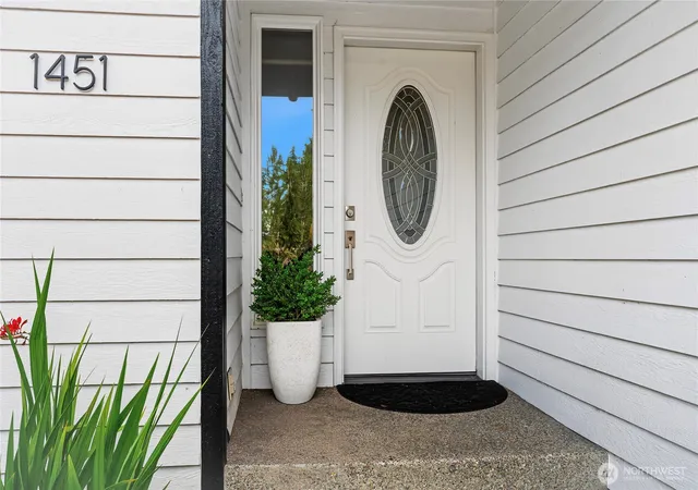 Photo 2 of Single family home for sale at 1451 E Old Ranch Rd, Allyn, WA 98524 | MLS# NWM2553804 | Listing updated on 2026-09-22