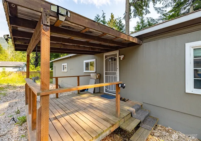 Photo 3 of Manufactured home for sale at 8397 Golden Valley Blvd, Maple Falls, WA 98266 | MLS# NWM2553892 | Listing updated on 2026-09-22