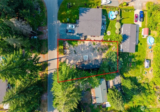 Photo 3 of Manufactured home for sale at 8397 Golden Valley Blvd, Maple Falls, WA 98266 | MLS# NWM2553892 | Listing updated on 2026-09-22