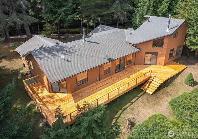 Photo 2 of Single family home for sale at 306 Windfall Ln, Eastsound, WA 98245 | MLS# NWM2553905 | Listing updated on 2026-09-22