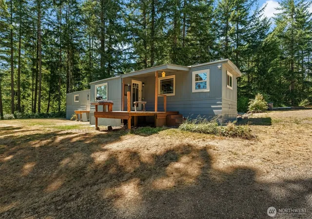 Photo 3 of Manufactured home for sale at 1649 SW Wildwood Rd, Port Orchard, WA 98367 | MLS# NWM2553998 | Listing updated on 2026-09-22
