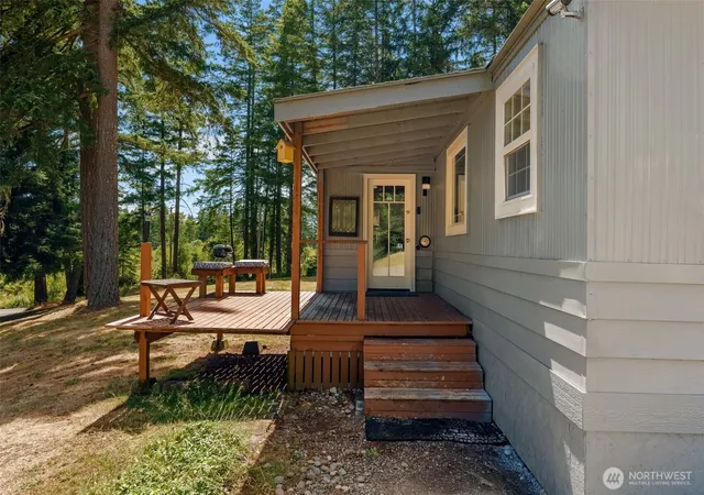 Photo 4 of Manufactured home for sale at 1649 SW Wildwood Rd, Port Orchard, WA 98367 | MLS# NWM2553998 | Listing updated on 2026-09-22