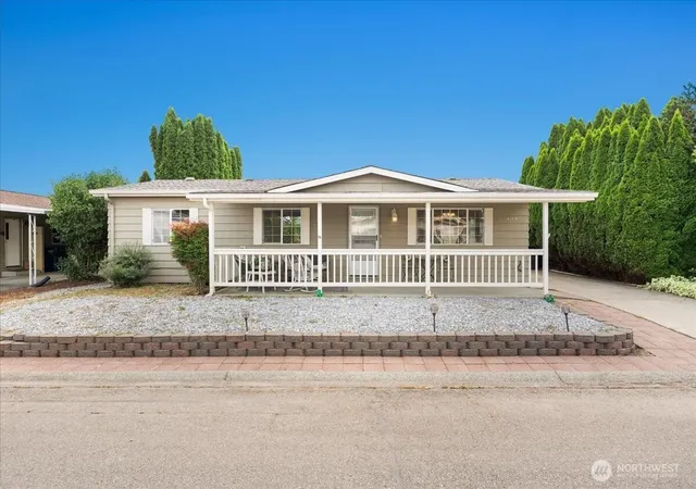 Photo 1 of Manufactured home for sale at 1402 22nd Street Ne #408, Auburn, WA 98002 | MLS# NWM2554002 | Listing updated on 2026-09-22