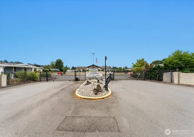 Photo 3 of Manufactured home for sale at 1402 22nd Street NE #408, Auburn, WA 98002 | MLS# NWM2554002 | Listing updated on 2026-09-22