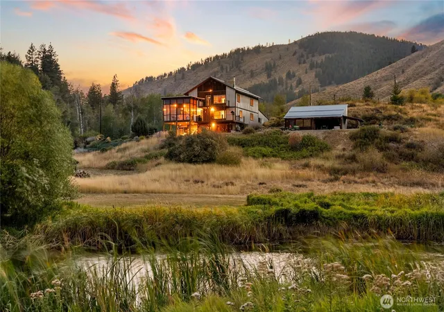 Photo 2 of Single family home for sale at 494 Rendezvous Rd, Winthrop, WA 98862 | MLS# NWM2554074 | Listing updated on 2026-09-22