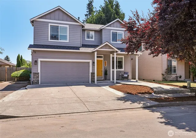 Photo 2 of Single family home for sale at 821 Se 11th Street, Battle Ground, WA 98604 | MLS# NWM2554141 | Listing updated on 2026-09-26