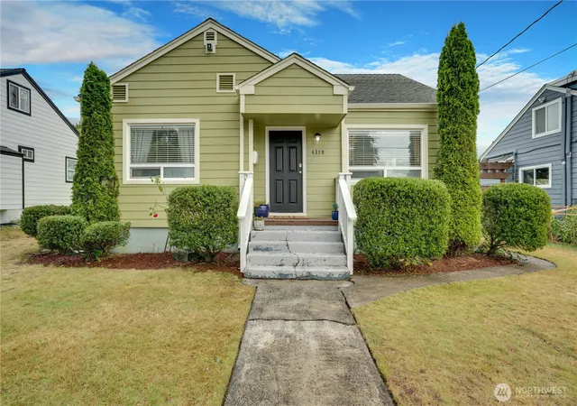 Photo 3 of Single family home for sale at 4310 E C St, Tacoma, WA 98404 | MLS# NWM2554213 | Listing updated on 2026-10-01