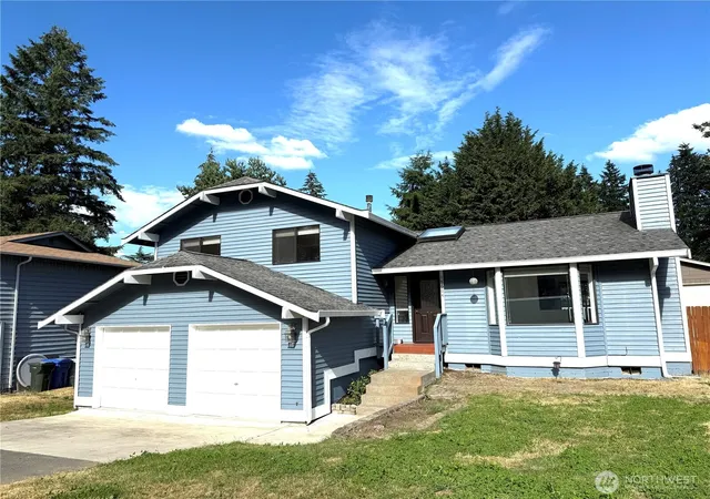 Photo 2 of Single family home for sale at 18604 131st Avenue Se, Renton, WA 98058 | MLS# NWM2554259 | Listing updated on 2026-10-03