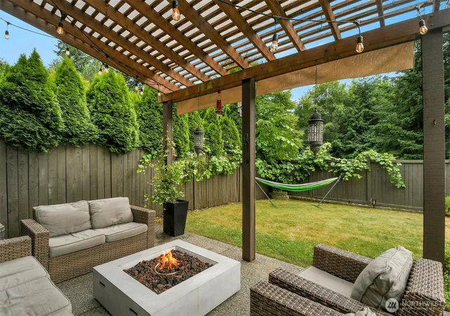 Photo 2 of Single family home for sale at 2924 101st Place Se, Everett, WA 98208 | MLS# NWM2554392 | Listing updated on 2026-10-01