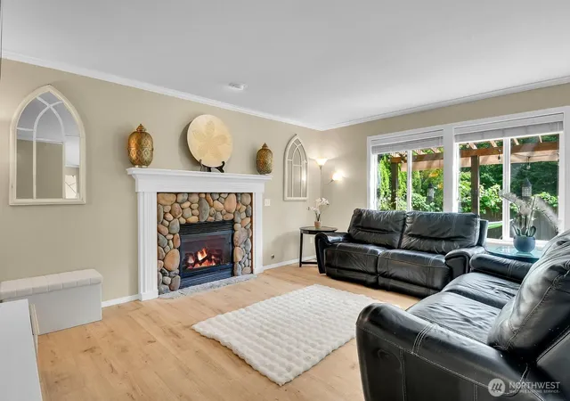Photo 3 of Single family home for sale at 2924 101st Place SE, Everett, WA 98208 | MLS# NWM2554392 | Listing updated on 2026-10-01