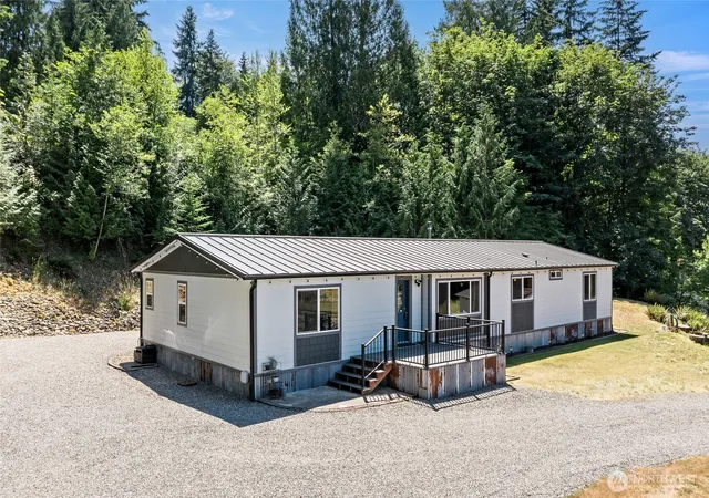 Photo 2 of Manufactured home for sale at 15722 Ap Tubbs Rd E, Buckley, WA 98321 | MLS# NWM2554395 | Listing updated on 2026-09-25