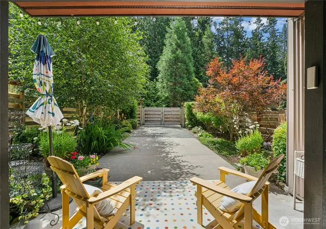 Photo 3 of Single family home for sale at 1447 Elm Pl, Freeland, WA 98249 | MLS# NWM2554480 | Listing updated on 2026-09-22