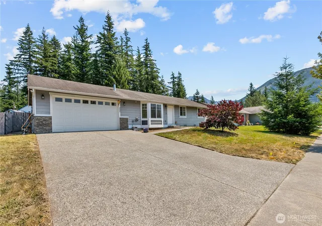 Photo 1 of Single family home for sale at 252 19th Street, Gold Bar, WA 98251 | MLS# NWM2554704 | Listing updated on 2026-10-03