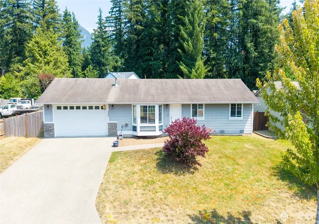 Photo 2 of Single family home for sale at 252 19th Street, Gold Bar, WA 98251 | MLS# NWM2554704 | Listing updated on 2026-10-03
