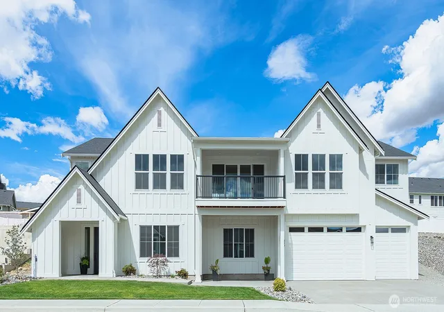 Photo 2 of Single family home for sale at 645 S Juli Ave, East Wenatchee, WA 98802 | MLS# NWM2554958 | Listing updated on 2026-09-26
