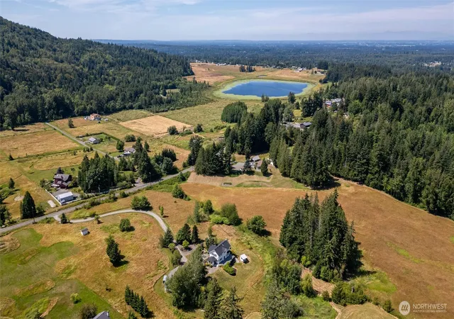 Photo 4 of Sale Pending at 4134 Squalicum Lake Rd, Bellingham, WA 98226 | MLS# NWM2555035 | Listing updated on 2026-09-25