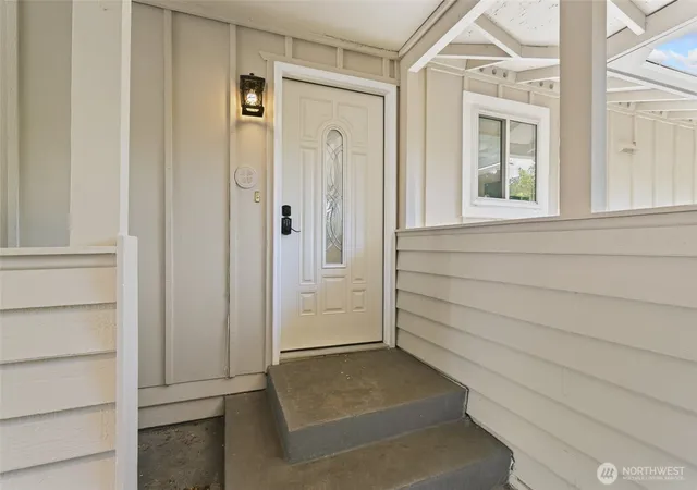 Photo 3 of Single family home for sale at 5155 S 329th Place, Auburn, WA 98001 | MLS# NWM2555068 | Listing updated on 2026-09-22