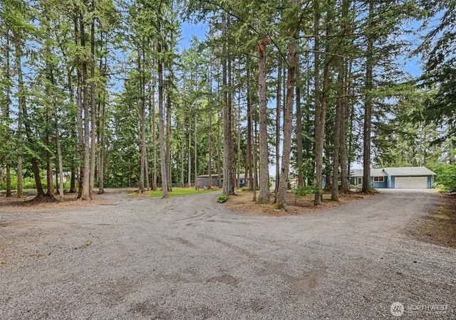 Photo 2 of Single family home for sale at 33913 4th Avenue E, Roy, WA 98580 | MLS# NWM2555182 | Listing updated on 2026-09-30