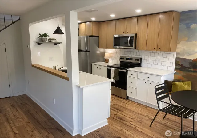 Photo 3 of Condo for sale at 100 Simon #31, East Wenatchee, WA 98802 | MLS# NWM2555371 | Listing updated on 2026-09-22