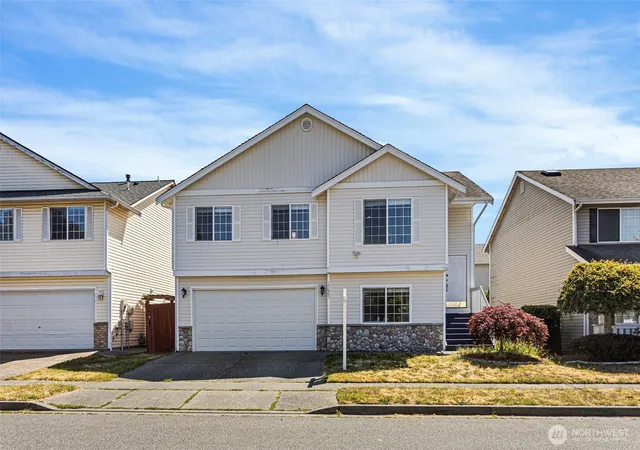 Photo 1 of Single family home for sale at 17625 12th Place W, Lynnwood, WA 98037 | MLS# NWM2555434 | Listing updated on 2026-09-22