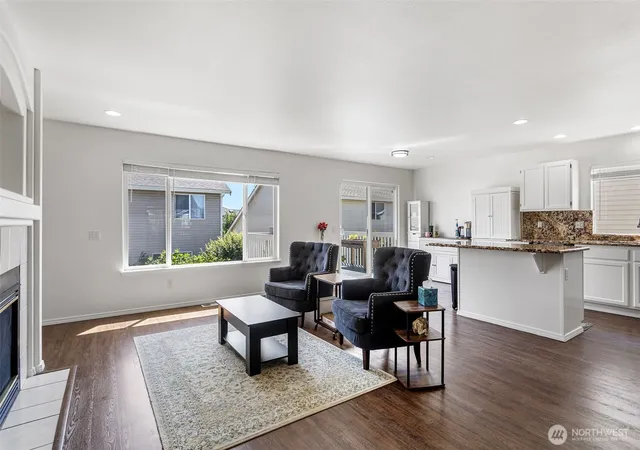Photo 3 of Single family home for sale at 17625 12th Place W, Lynnwood, WA 98037 | MLS# NWM2555434 | Listing updated on 2026-09-22