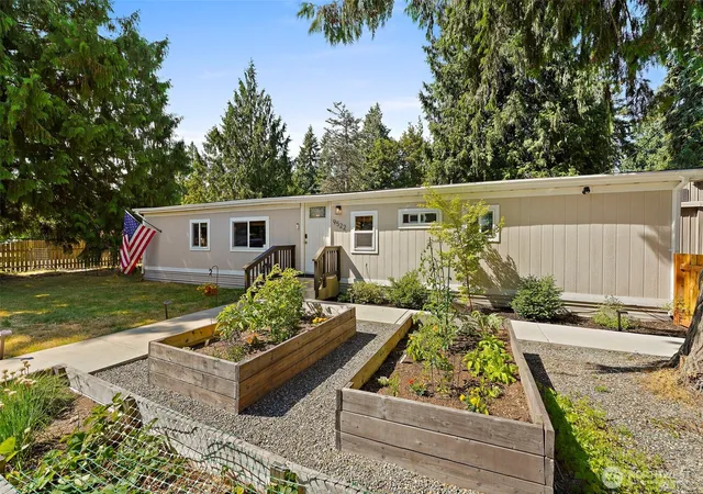 Photo 3 of Sale Pending at 9522 203rd Avenue E, Bonney Lake, WA 98391 | MLS# NWM2555498 | Listing updated on 2026-09-21