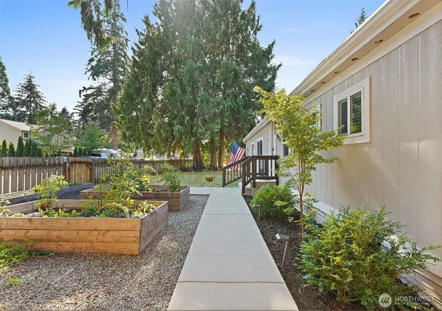 Photo 4 of Sale Pending at 9522 203rd Avenue E, Bonney Lake, WA 98391 | MLS# NWM2555498 | Listing updated on 2026-09-21
