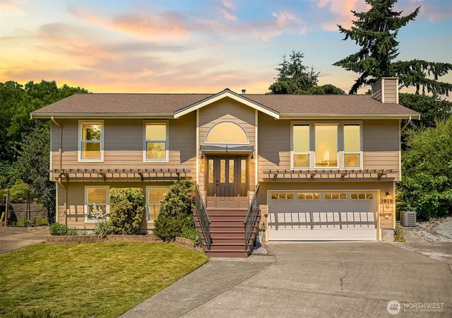 Photo 1 of Sale Pending at 3979 Patrick Ct, Bellingham, WA 98226 | MLS# NWM2555624 | Listing updated on 2026-09-26