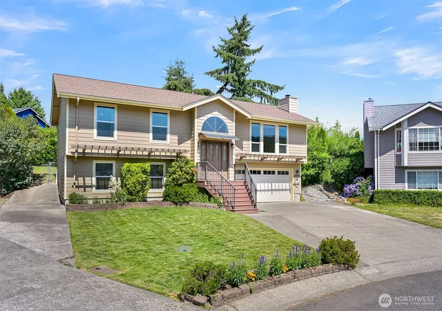 Photo 3 of Sale Pending at 3979 Patrick Ct, Bellingham, WA 98226 | MLS# NWM2555624 | Listing updated on 2026-09-26