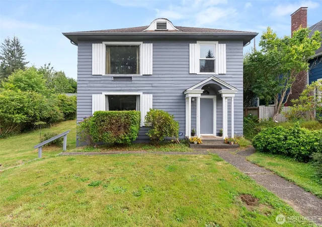 Photo 1 of Single family home for sale at 510 E Burleigh Ave, Aberdeen, WA 98520 | MLS# NWM2555809 | Listing updated on 2026-10-01