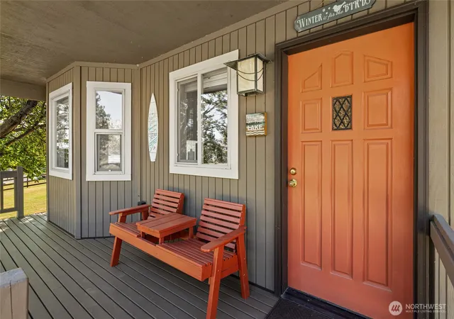 Photo 3 of Single family home for sale at 1250 Twin Lakes Rd, Cle Elum, WA 98922 | MLS# NWM2555833 | Listing updated on 2026-09-22