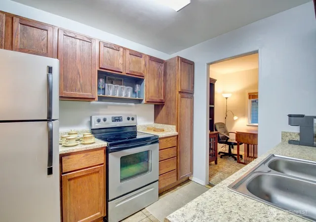 Photo 3 of Manufactured home for sale at 1120 Alder Ln, Maple Falls, WA 98266 | MLS# NWM2555929 | Listing updated on 2026-10-01