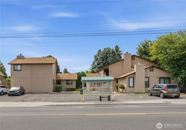 Photo 1 of Multi family home for sale at 1321 Maple St #A, Wenatchee, WA 98801 | MLS# NWM2556039 | Listing updated on 2026-09-22