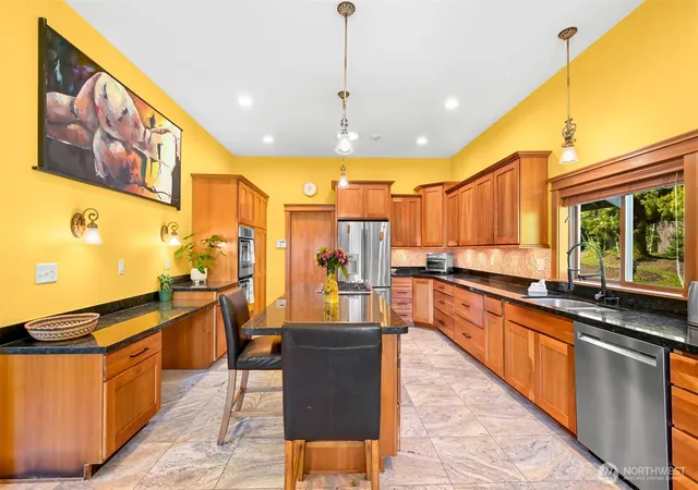 Photo 4 of Sale Pending at 910 Iowa Hts Rd, Sedro Woolley, WA 98284 | MLS# NWM2556109 | Listing updated on 2026-09-25