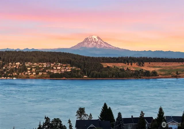 Photo 3 of Single family home for sale at 1263 Pilchuck Dr, Fox Island, WA 98333 | MLS# NWM2556113 | Listing updated on 2026-09-22