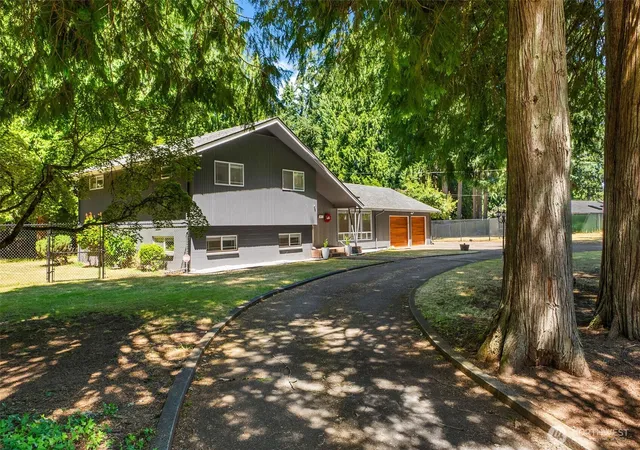 Photo 2 of Single family home for sale at 6206 Shady Ln Se, Lacey, WA 98503 | MLS# NWM2556249 | Listing updated on 2026-09-22