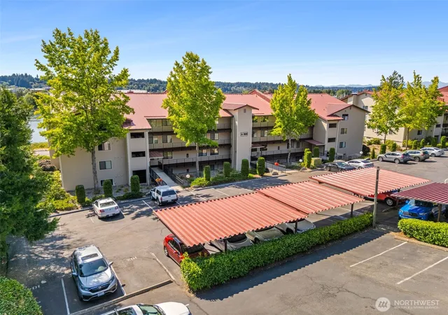 Photo 3 of Condo for sale at 900 E Bay Dr Ne #A201, Olympia, WA 98506 | MLS# NWM2556287 | Listing updated on 2026-09-30